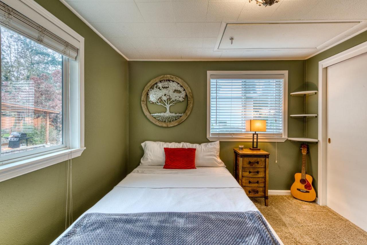Cozy Coleman St. Cottage Bethel Eksteriør billede